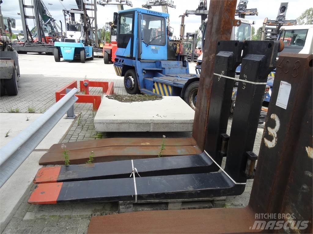 Kalmar DCG330-12 ディーゼル・軽油