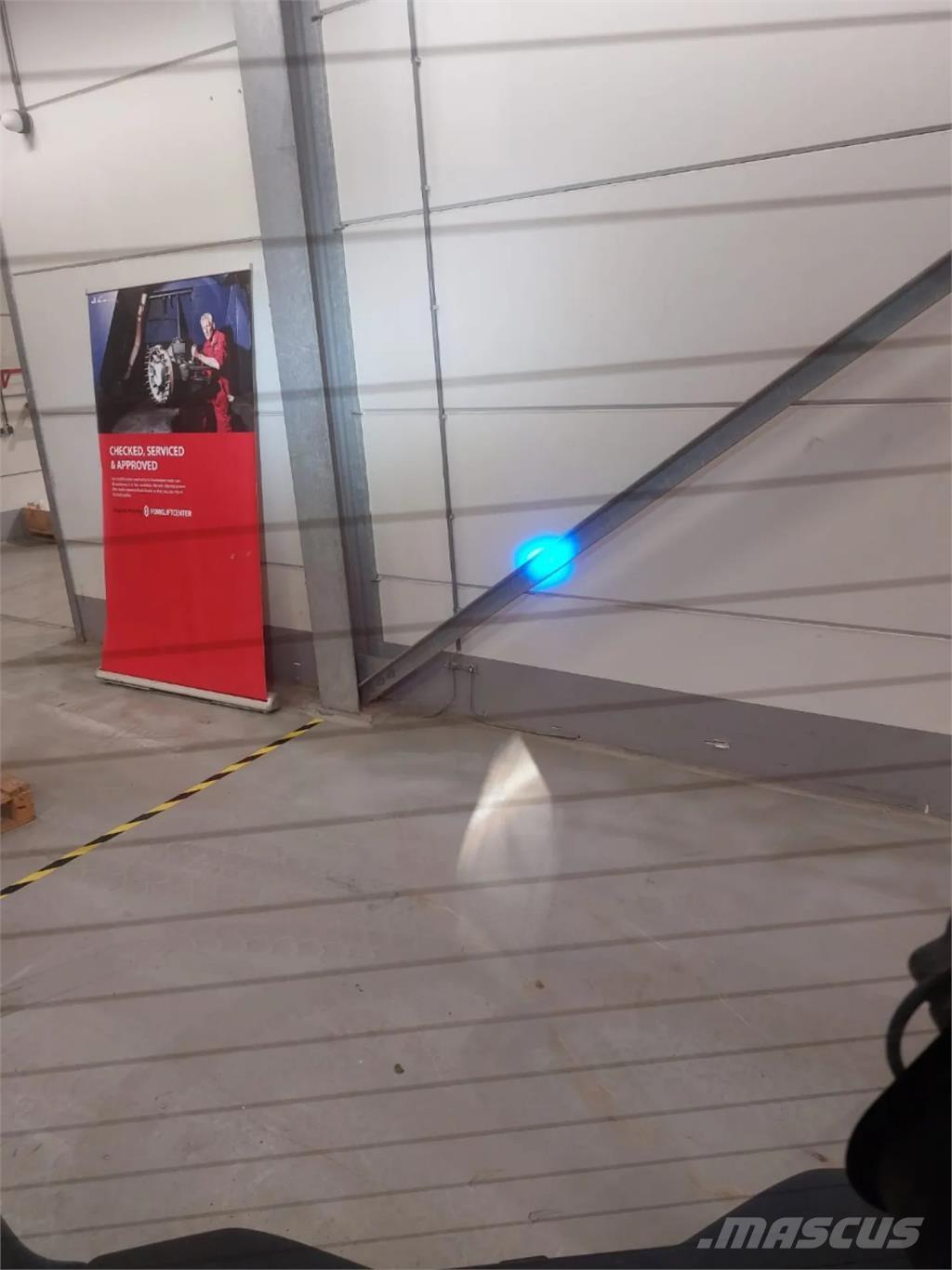 Linde E30L-01 バッテリーフォークリフト