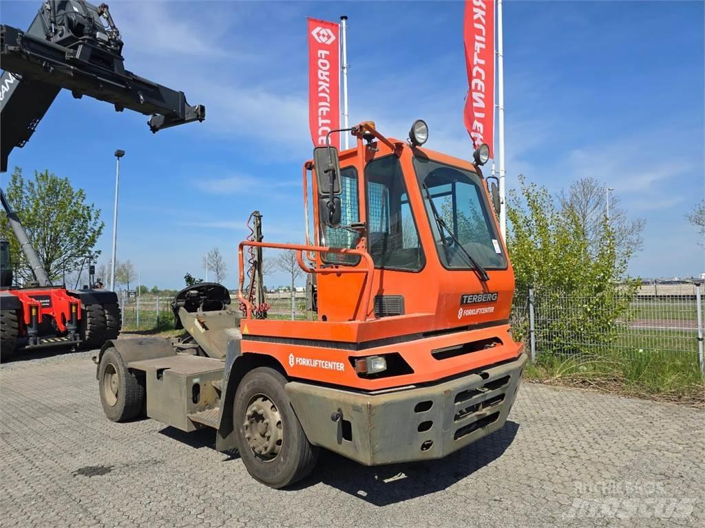 Terberg YT182 ターミナルトラクター