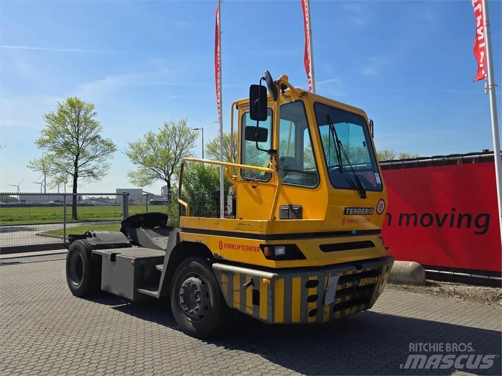 Terberg YT182 ターミナルトラクター