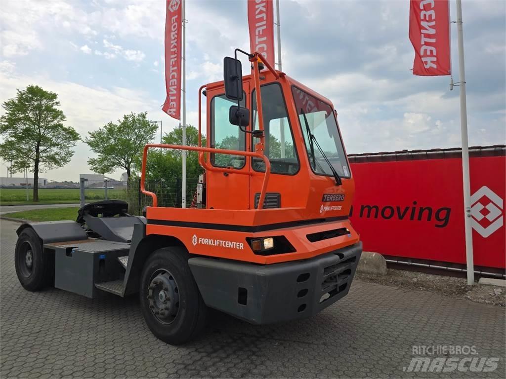 Terberg YT182 ターミナルトラクター