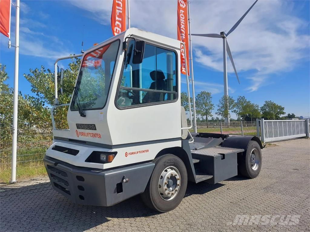Terberg YT182 ターミナルトラクター