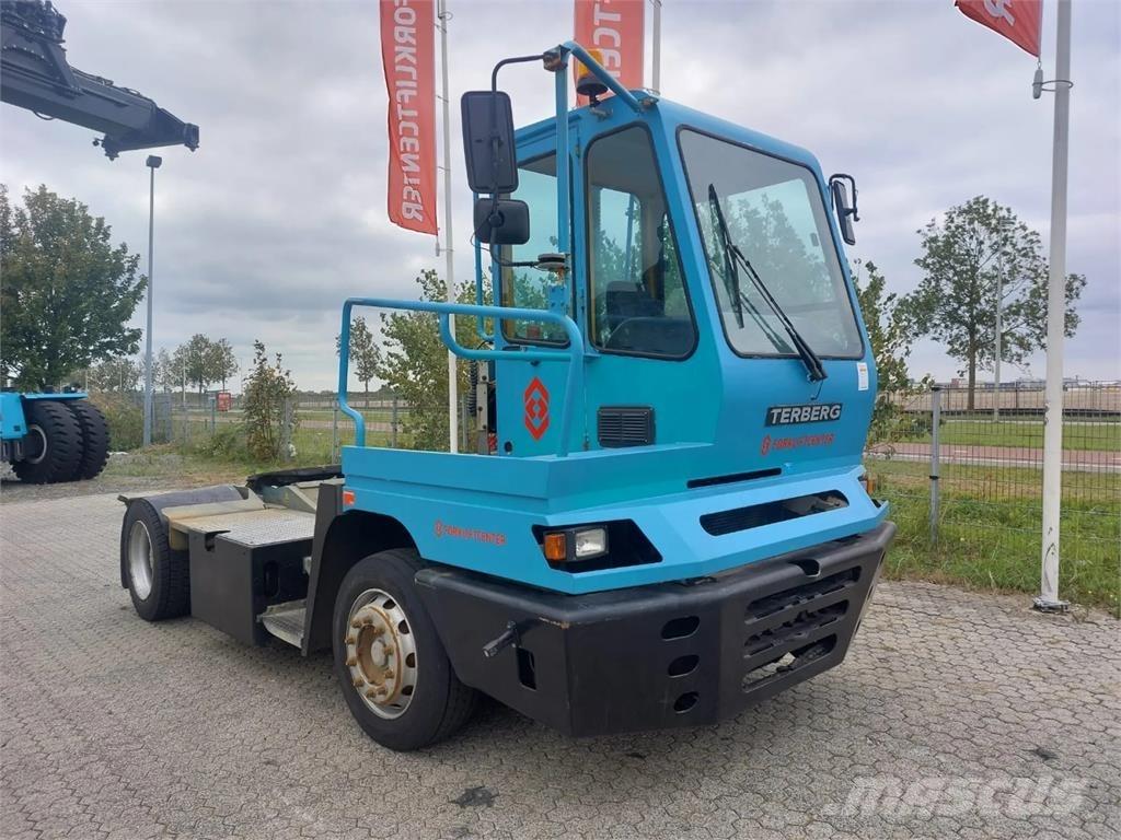 Terberg YT182 ターミナルトラクター