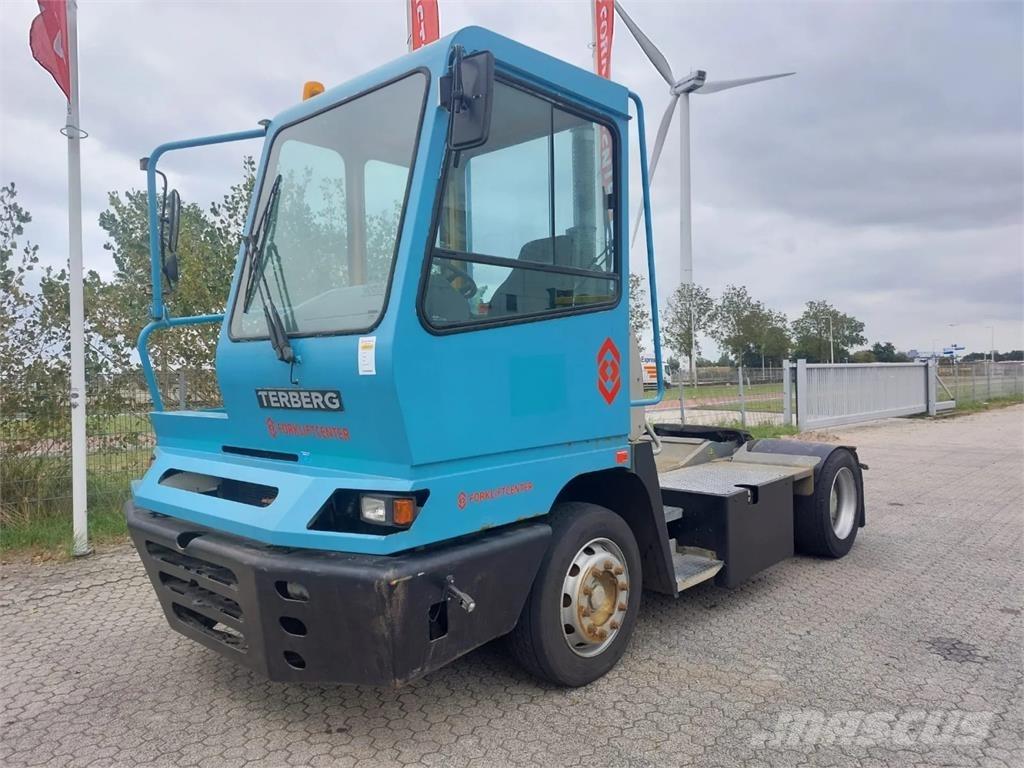Terberg YT182 ターミナルトラクター