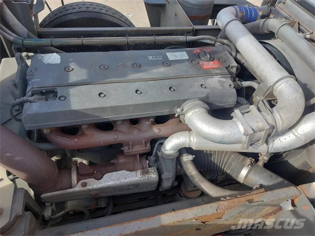 Terberg YT182 ターミナルトラクター