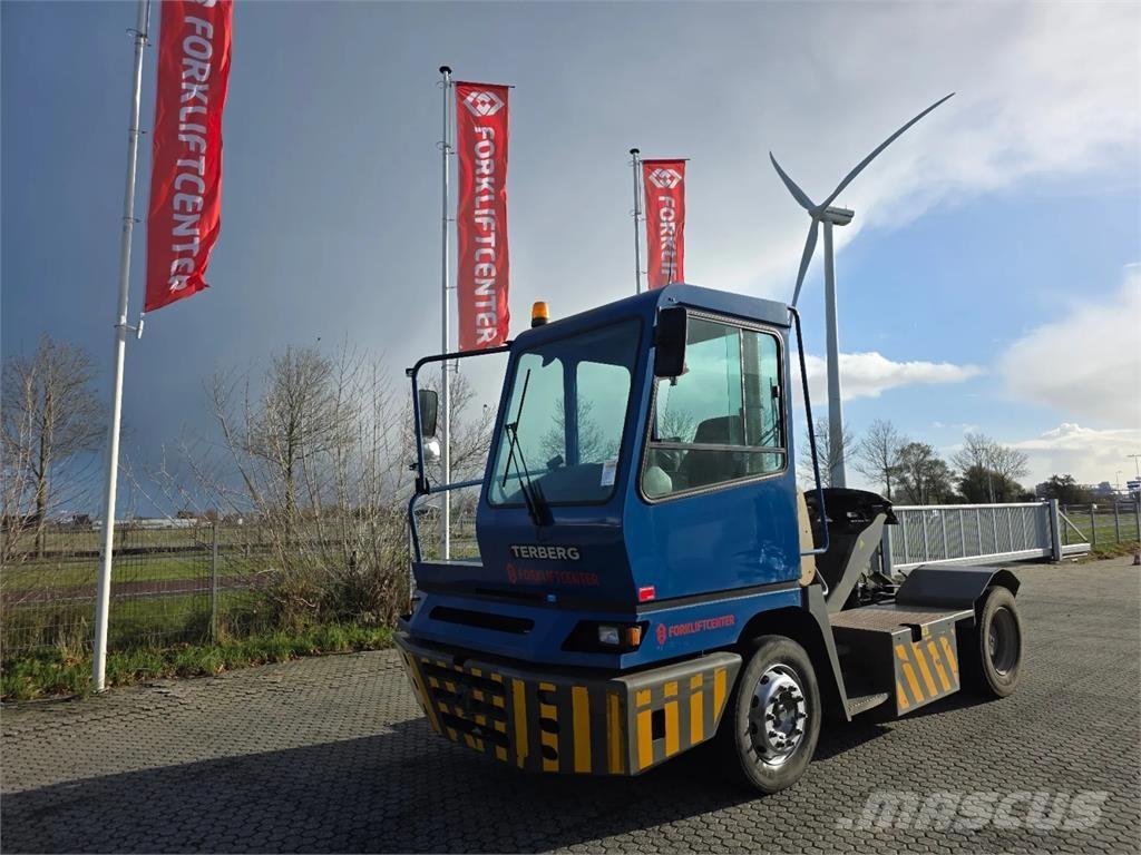 Terberg YT222 ターミナルトラクター