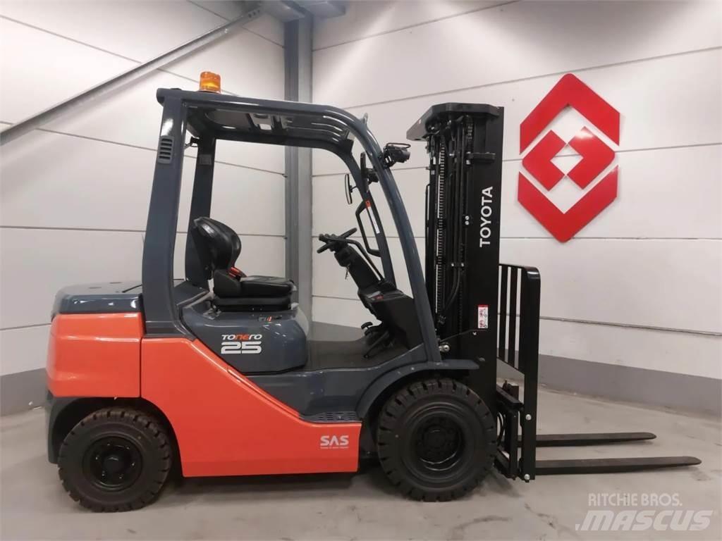 Toyota 52-8FDF25 ディーゼル・軽油