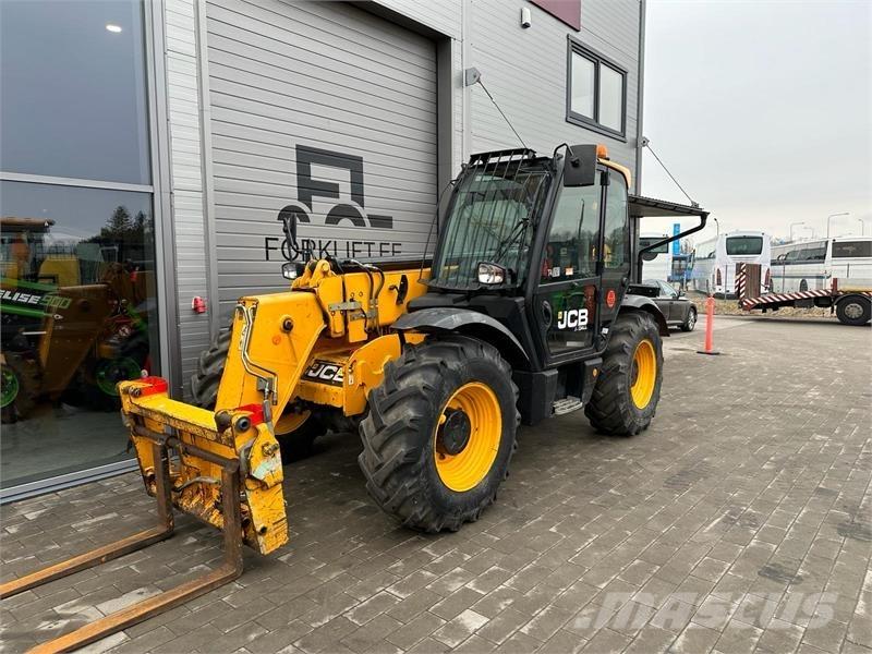 JCB 535-95 テレスコーピックハンドラー