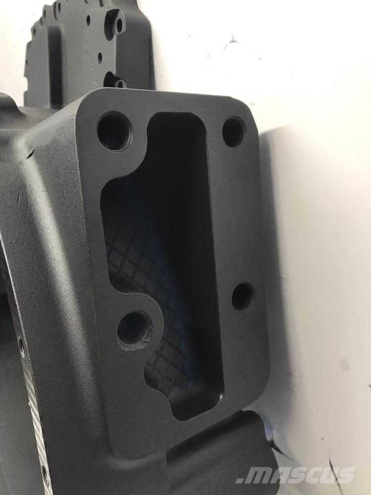 CAT C15 トラック・トレーラー - 　その他