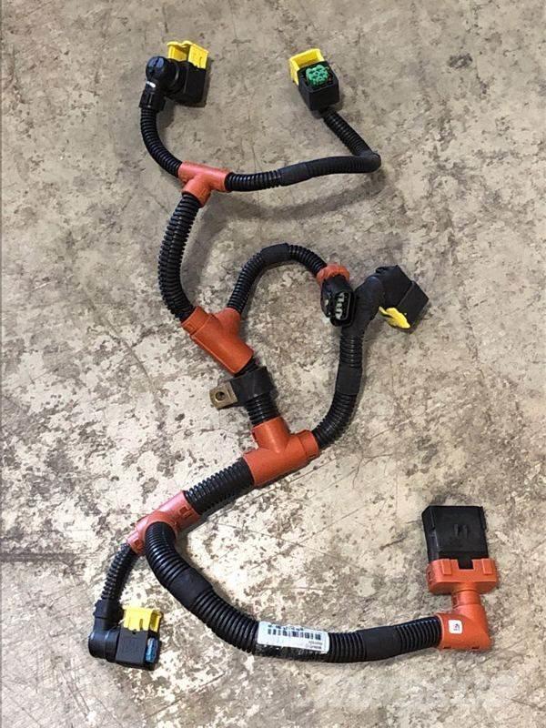 Cummins  トラック・トレーラー - 　その他