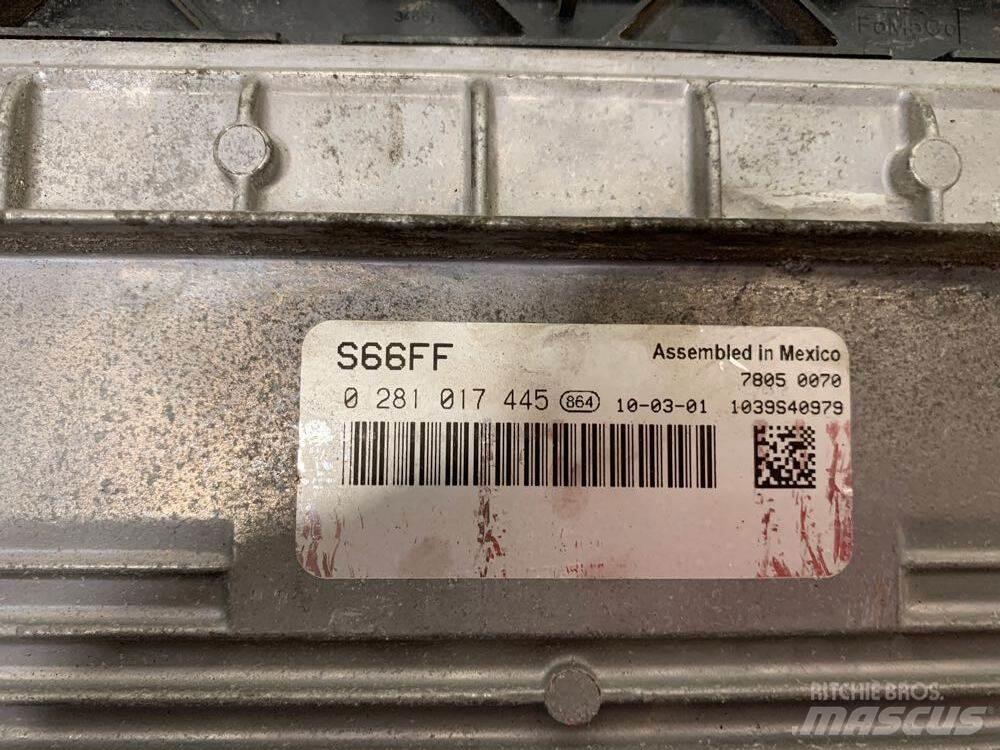 Ford F-550 キャビン及び内装