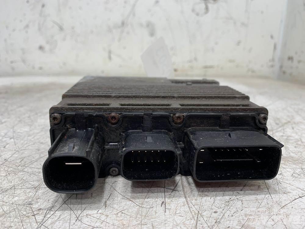 Ford F-550 キャビン及び内装