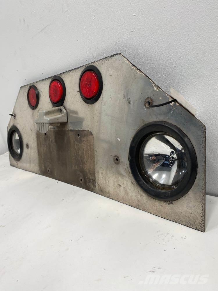 Mack GU 電子機器