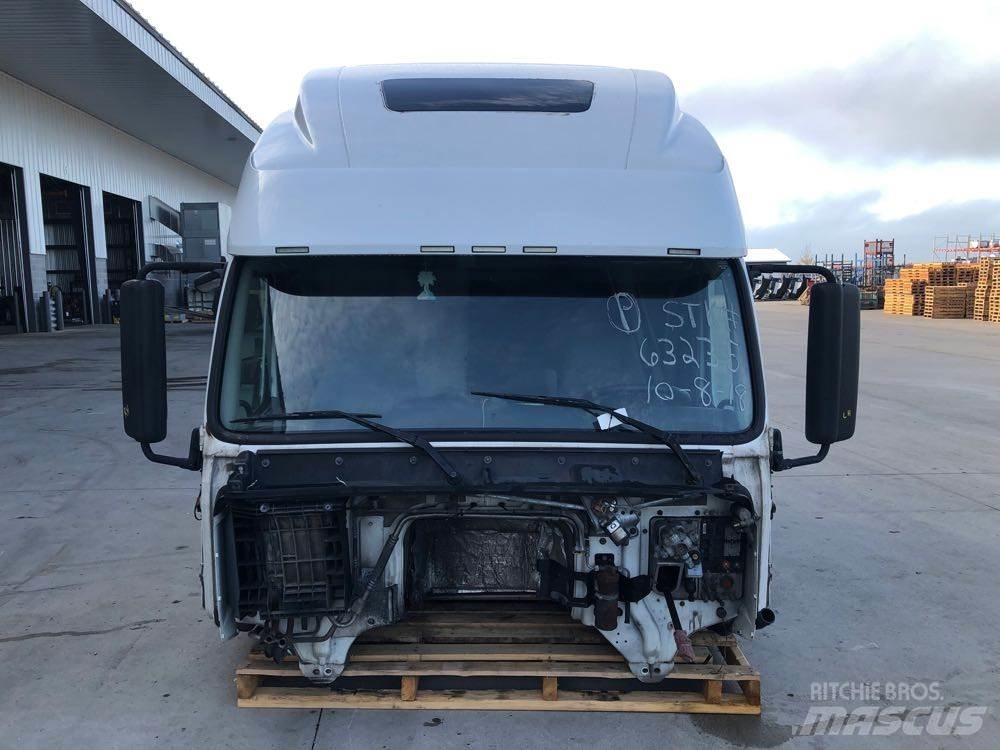 Volvo VNL キャビン及び内装