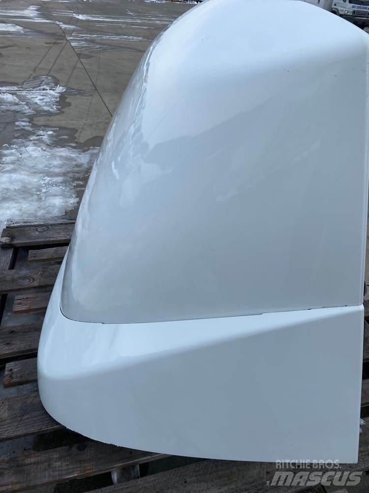 Volvo VNM キャビン及び内装