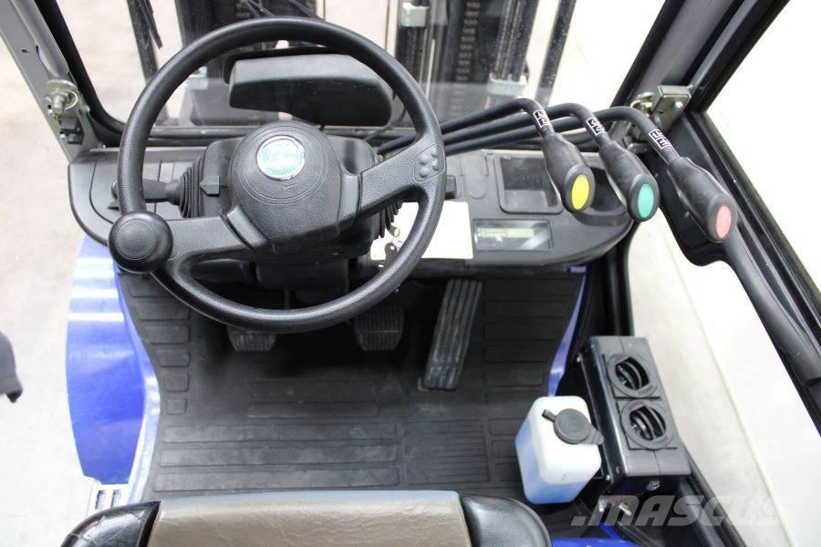 Cesab M 325 D ディーゼル・軽油
