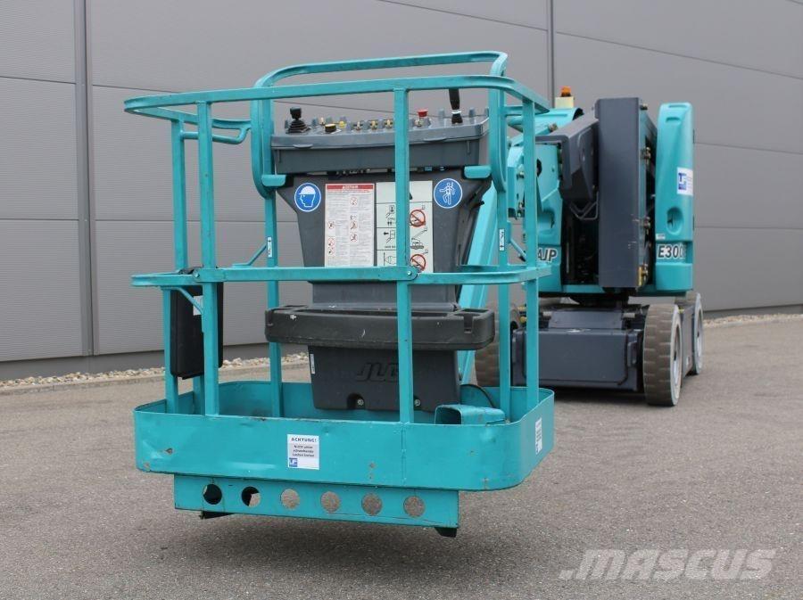 JLG E 300 AJP ブームリフト　屈伸型