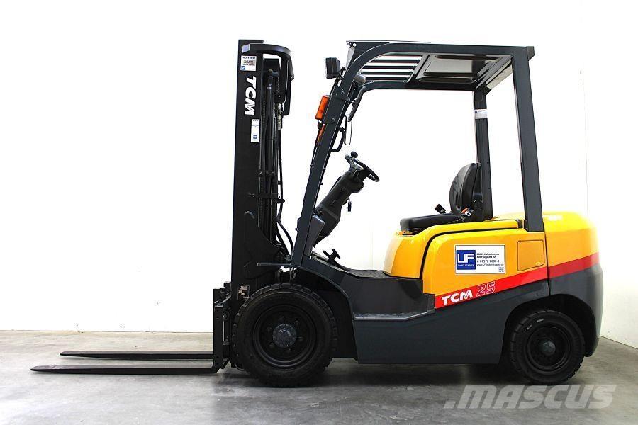 TCM FD 25 T 3 ディーゼル・軽油