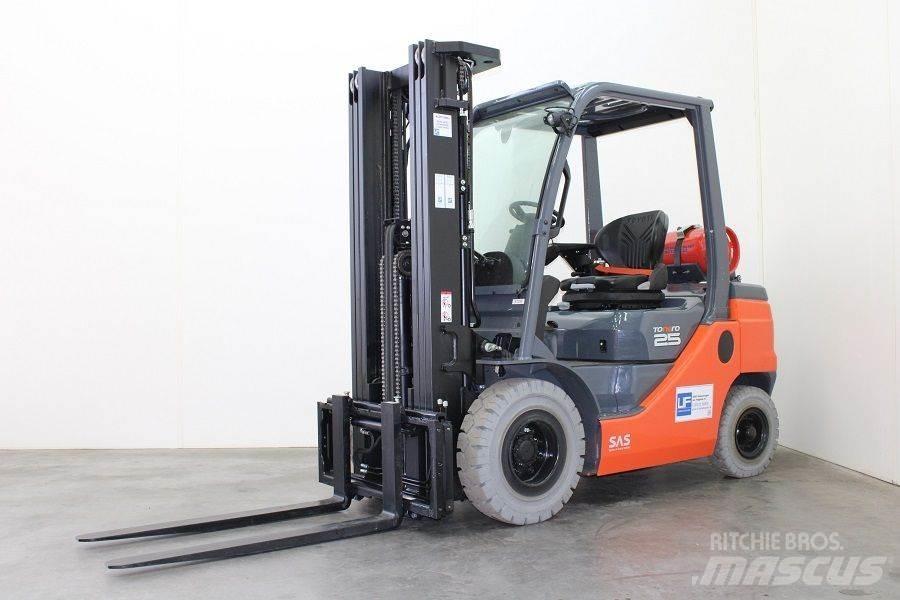 Toyota 02-8FGF25 LPGフォークリフト