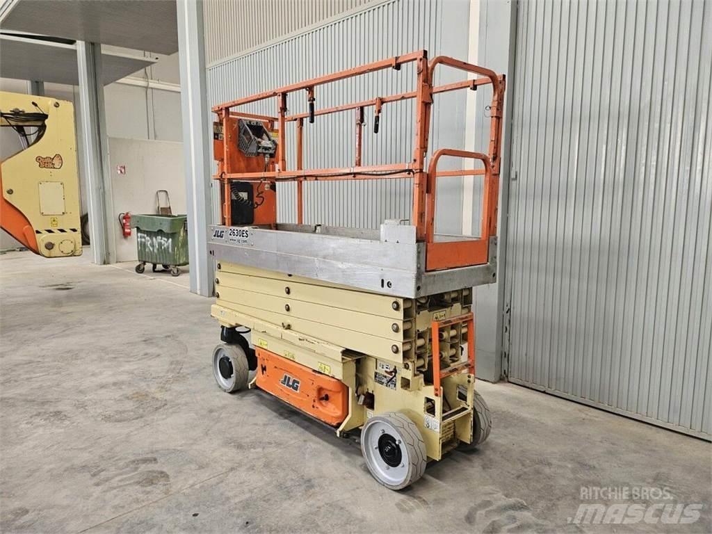 JLG 2630 ES シザースリフト