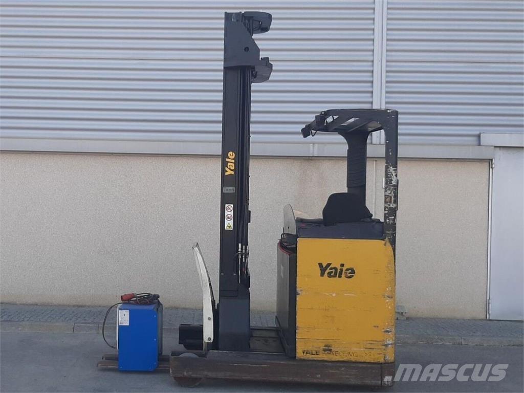 Yale MR14 リーチフォークリフト
