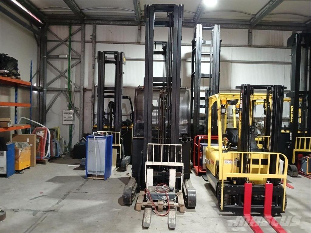 Yale MR16H リーチフォークリフト