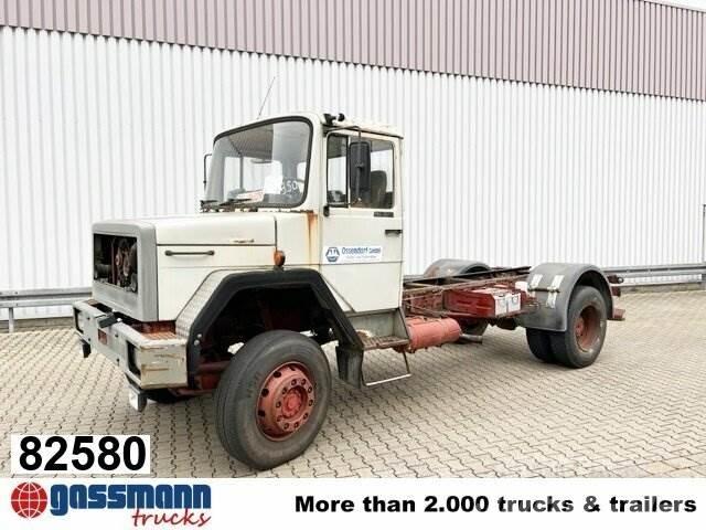 Iveco 150-16 4x2 キャブ付きシャーシ