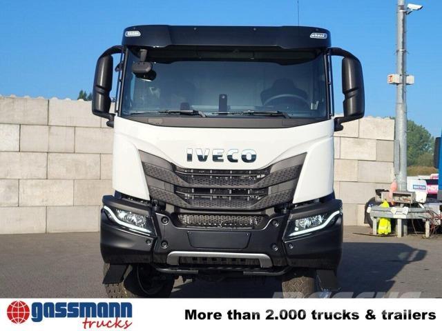 Iveco T-Way 360 6x6 アームロール