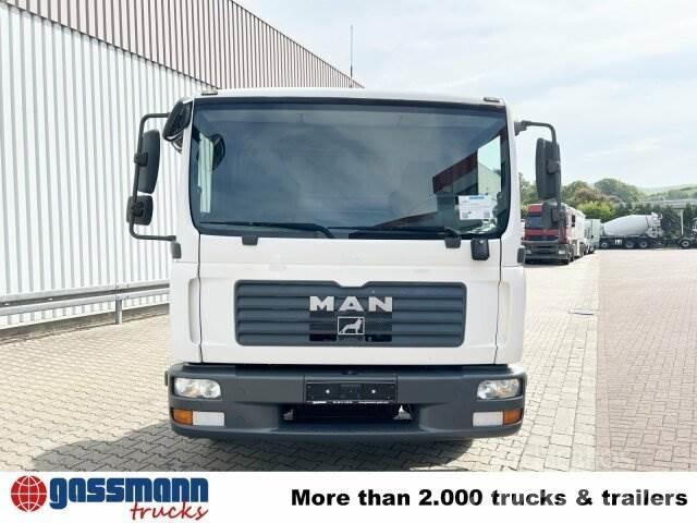 MAN TGL 12.210 4X2 BL キャブ付きシャーシ
