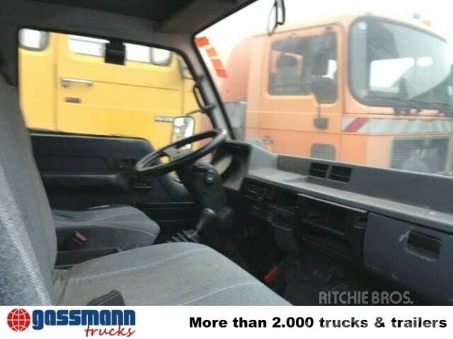 Mitsubishi Canter 4x2 ケーブルリフト着脱式トラック