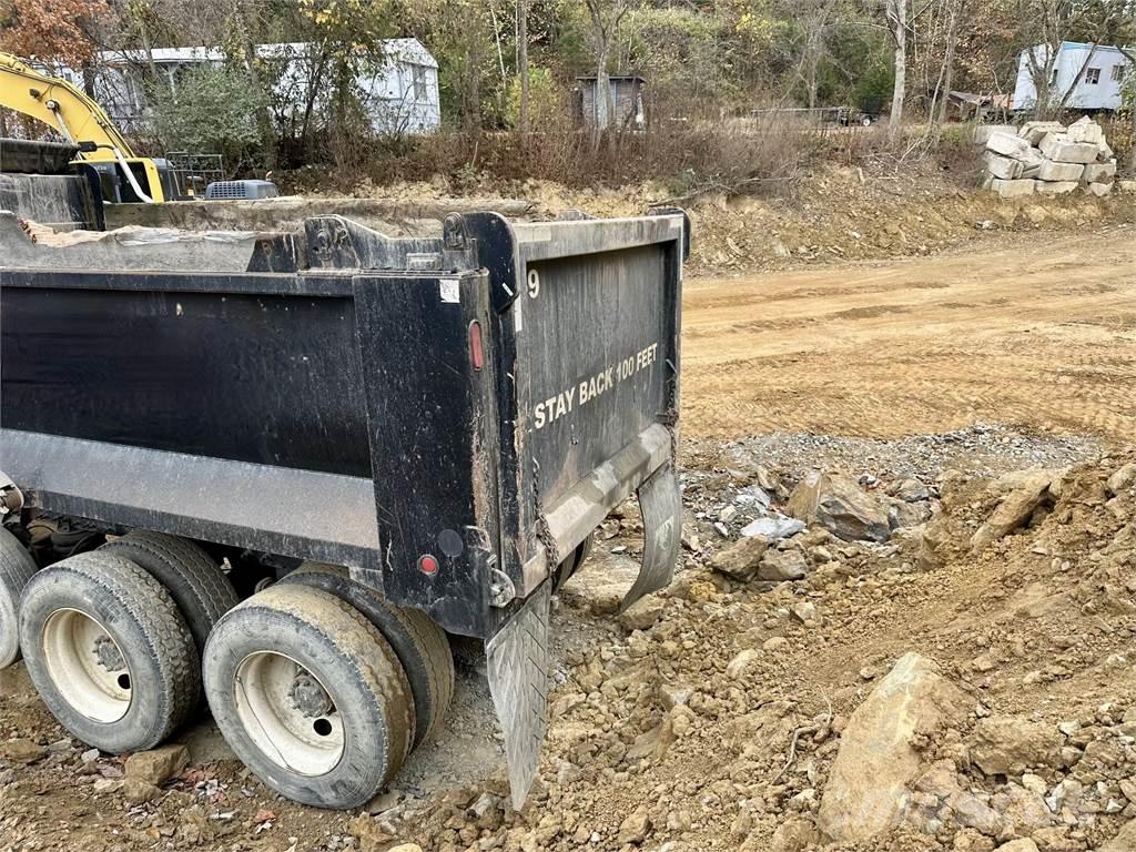 Mack GU713 ダンプ