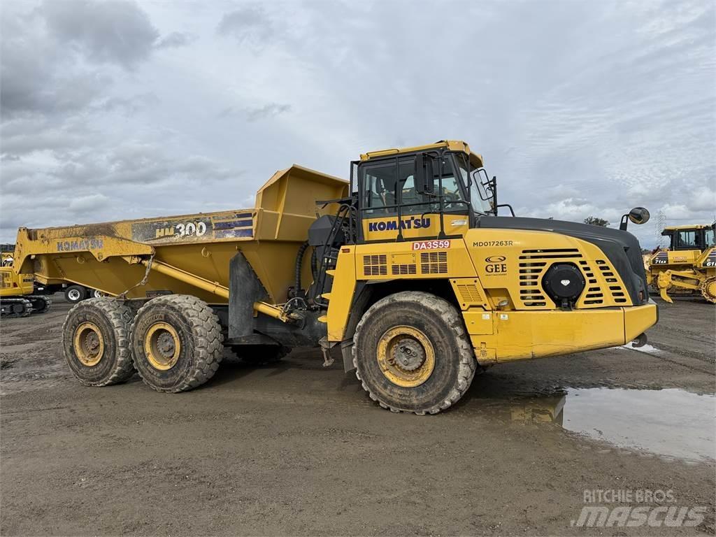 Komatsu HM300-5 アーティキュレート式ダンプトラック