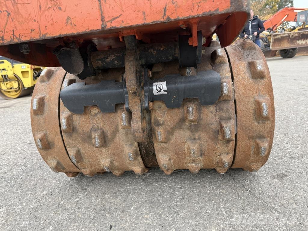 Bomag BMP 8500 ソイルコンパクター