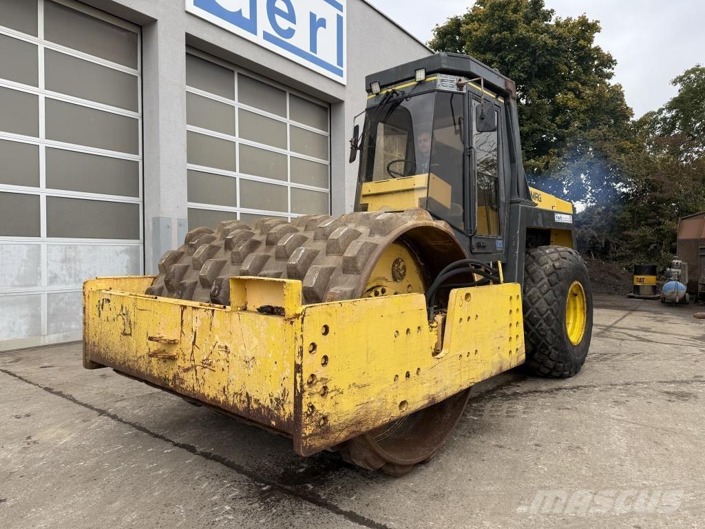 Bomag BW 217 PD-2 振動ローラ
