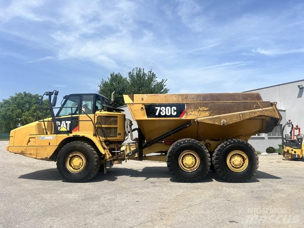 CAT 730 C アーティキュレート式ダンプトラック