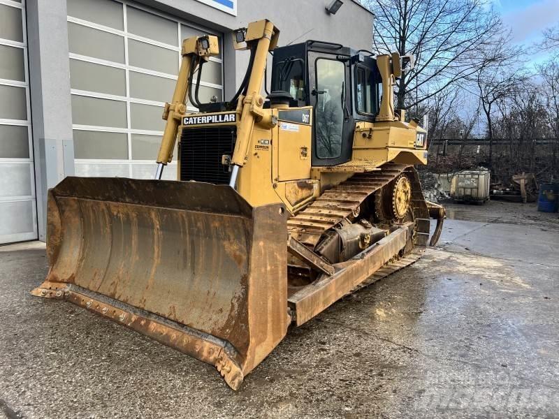 CAT D 6 T ブルドーザー