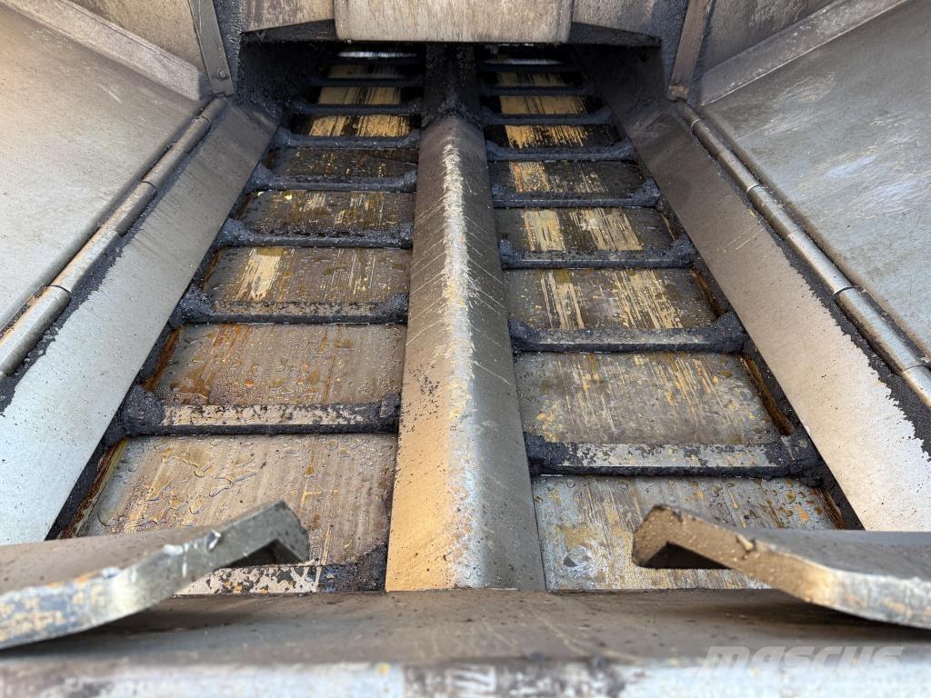 Dynapac SD 2500 CS アスファルトフィニッシャ