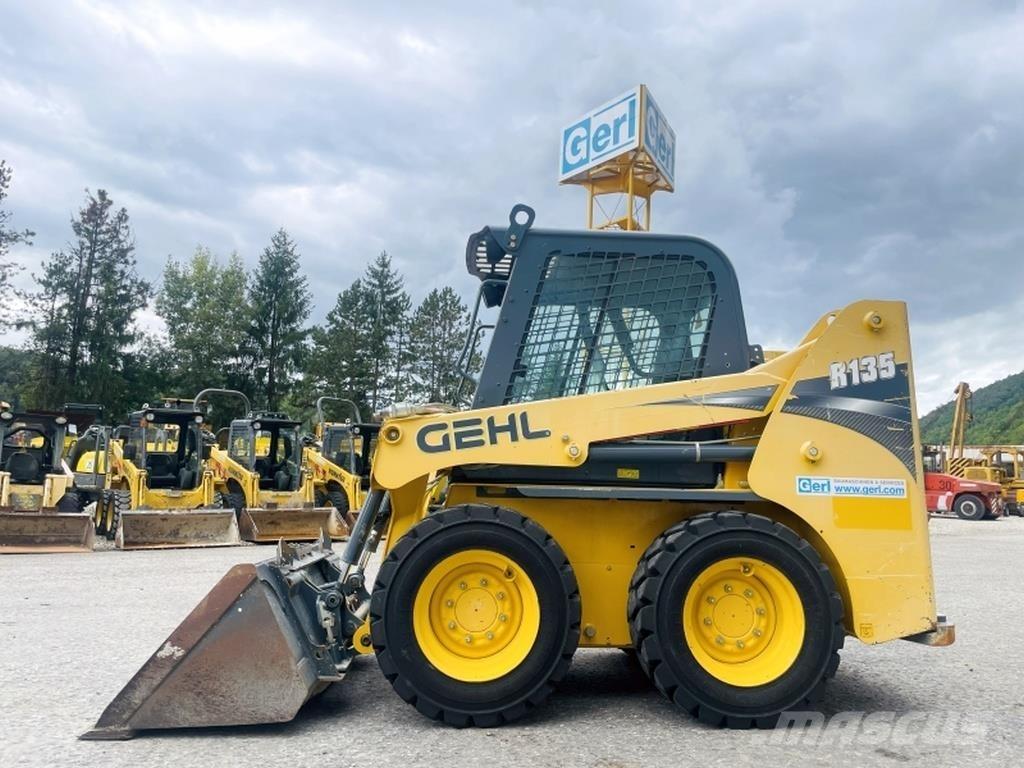 Gehl R135 スキッドステアローダー