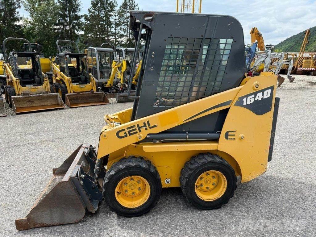 Gehl SL1640E スキッドステアローダー