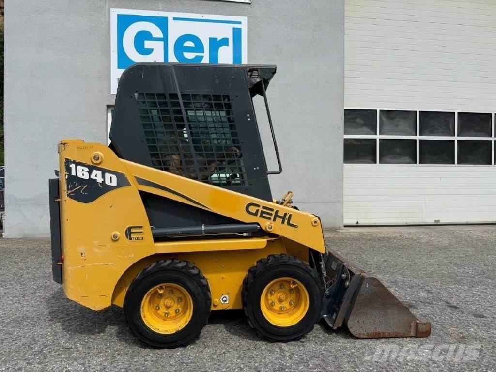 Gehl SL1640E スキッドステアローダー