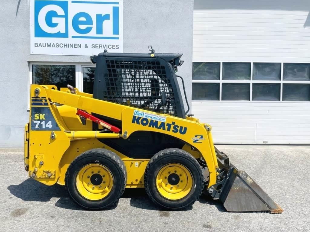 Komatsu SK714 スキッドステアローダー