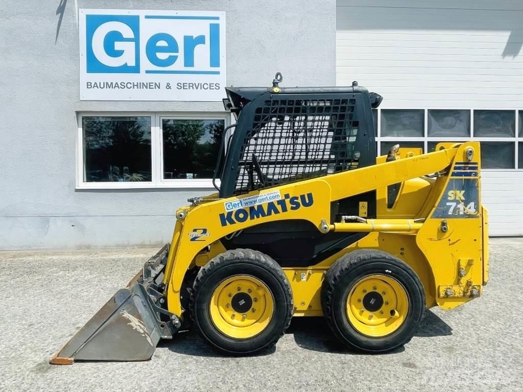Komatsu SK714 スキッドステアローダー