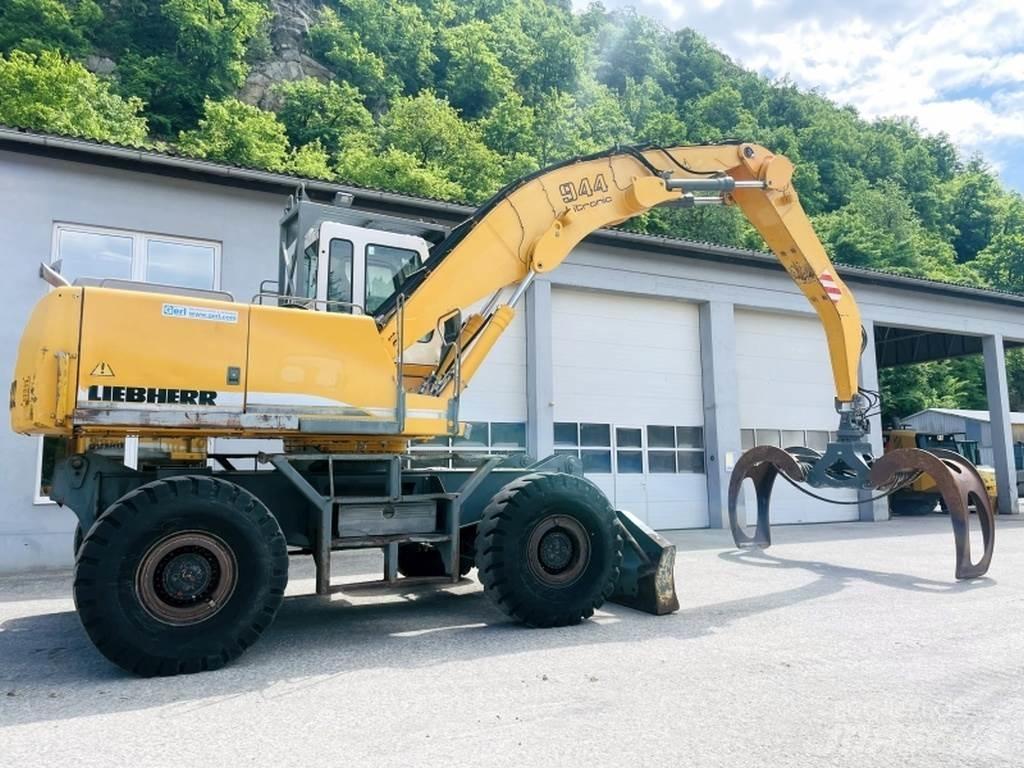 Liebherr A944B HD 廃棄物／工業産廃処理機