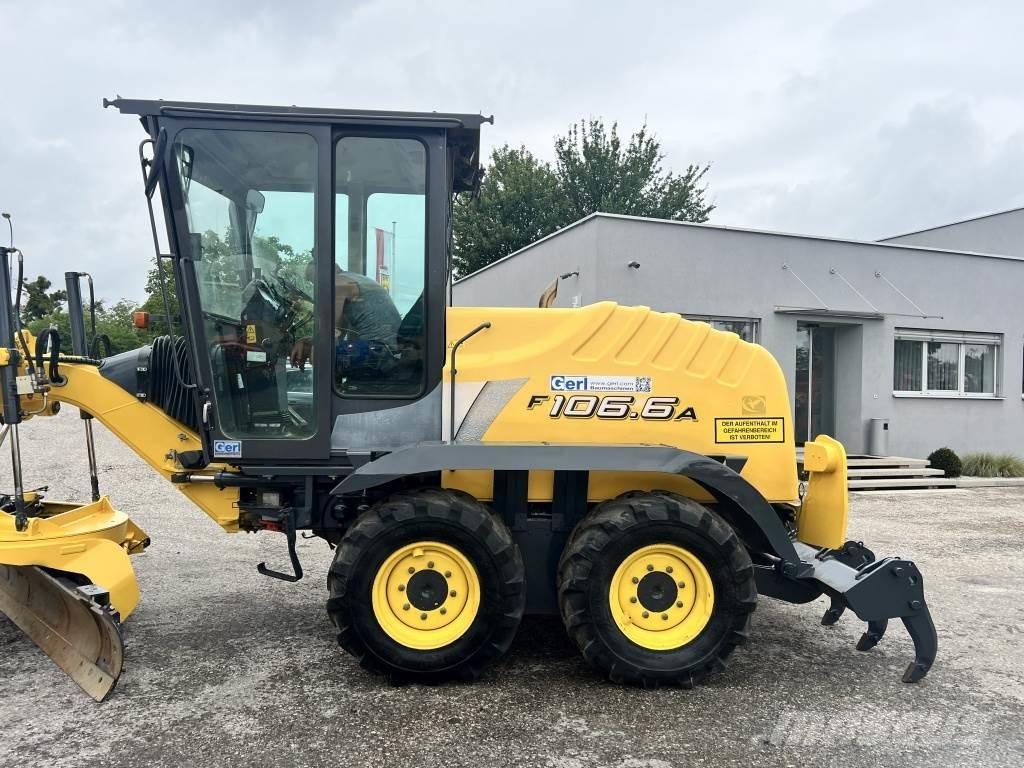New Holland F 106.6 A モーターグレーダー
