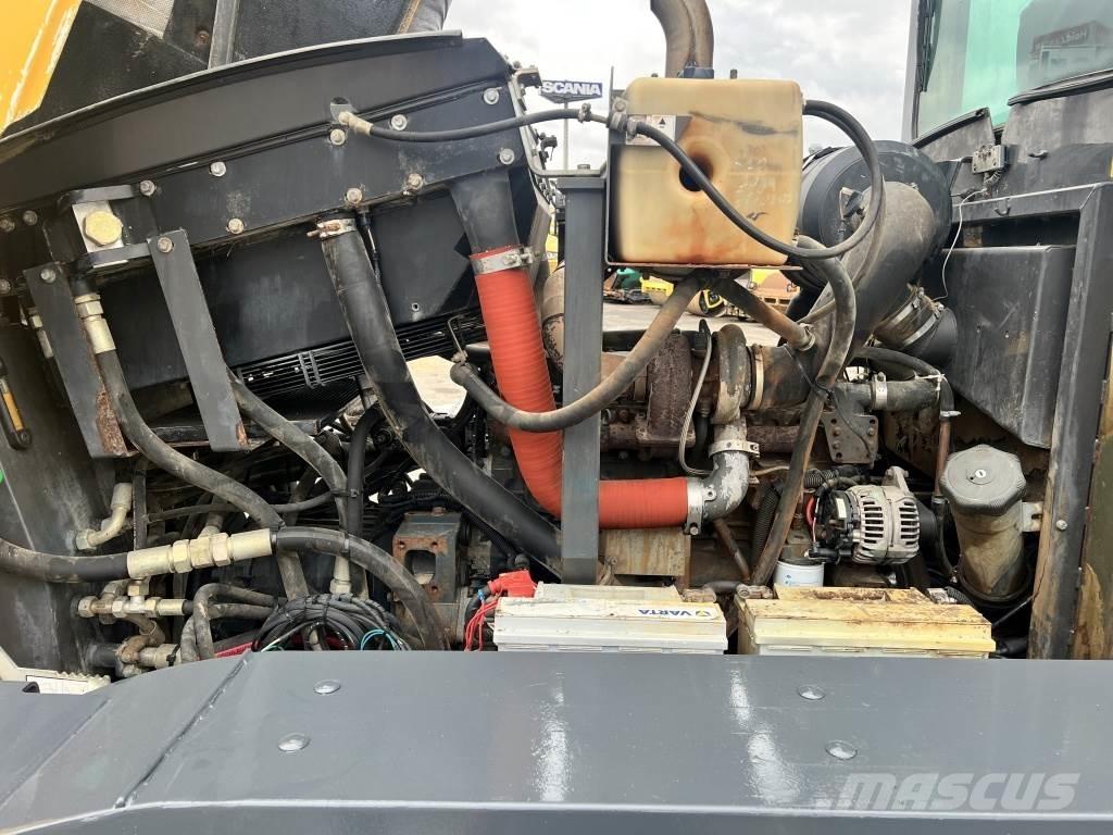 New Holland F 106.6 A モーターグレーダー