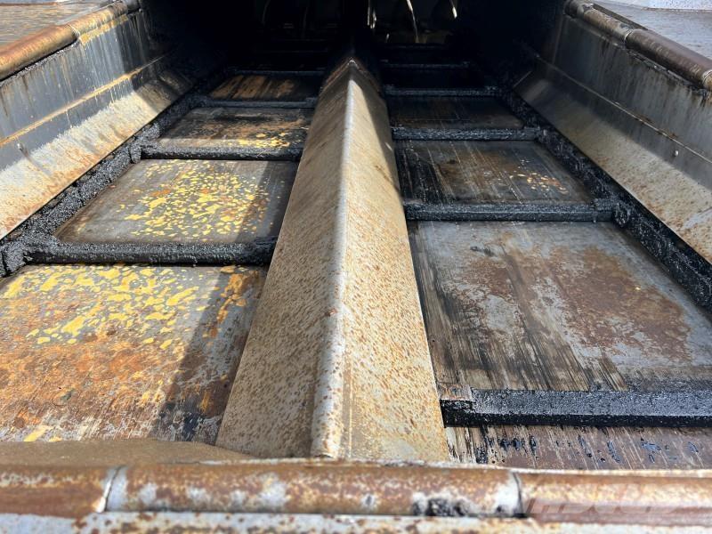  Volvo-ABG 6870 アスファルトフィニッシャ