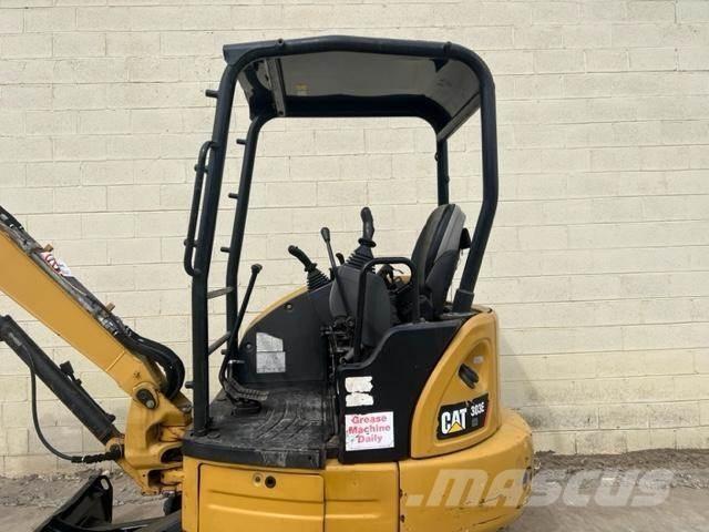 CAT 303E CR ミニ油圧ショベル 7t以下（ミニユンボ・ミニディガー）