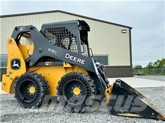 John Deere 318G スキッドステアローダー