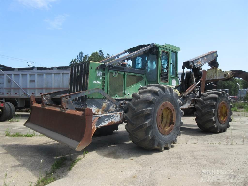 John Deere 748H スキッダー