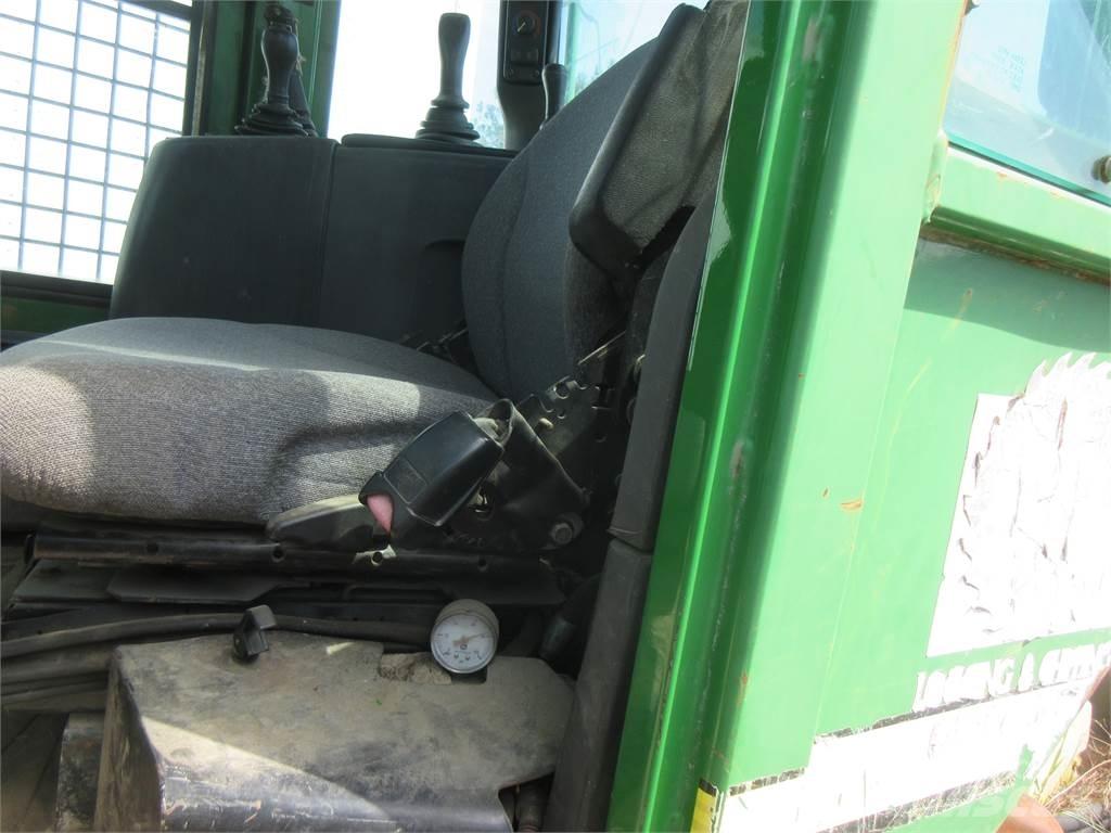John Deere 748H スキッダー